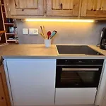 Jonathan Eg Sued By Interhome Apartamento